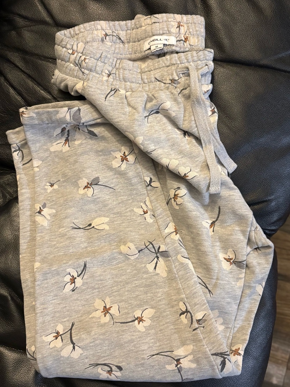 O'Neill Girls' Light Gray Floral Joggers